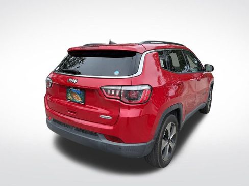 Used 2017 Jeep Compass Latitude w/ Popular Equipment Group FWD image 5