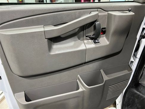 Used 2024 Chevrolet Express 2500 w/ Driver Convenience Package image 15