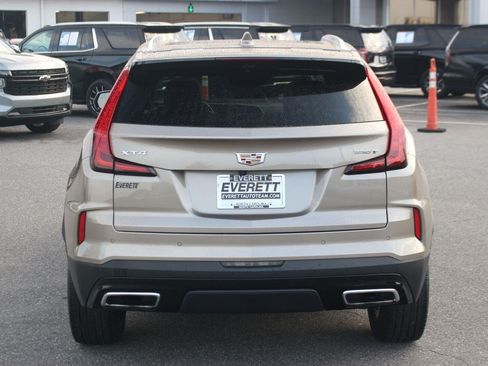 Used 2024 Cadillac XT4 Premium Luxury FWD image 6