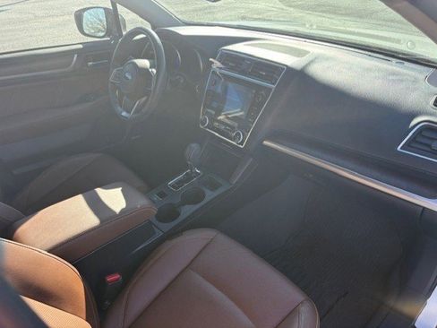 Used 2018 Subaru Outback 3.6R Touring image 15