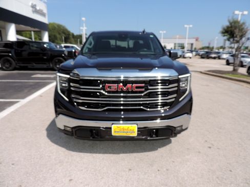 Certified 2023 GMC Sierra 1500 SLT RWD image 2
