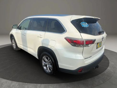 Used 2015 Toyota Highlander XLE FWD image 10