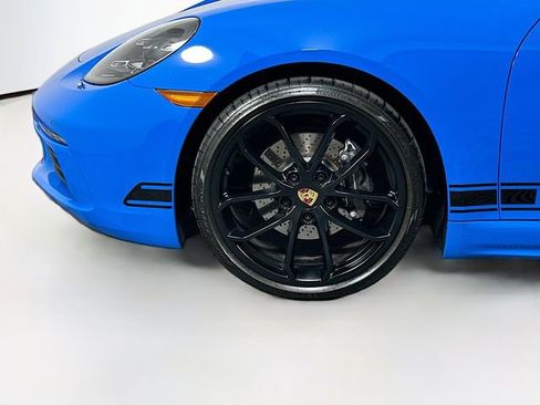 Used 2024 Porsche 718 Cayman RWD image 30