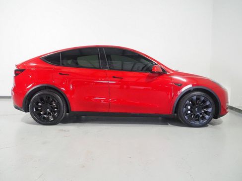 Used 2021 Tesla Model Y Long Range AWD/4WD image 6