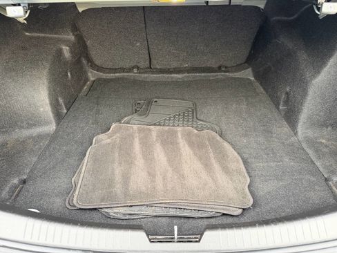 Used 2017 Chevrolet Malibu LT image 32