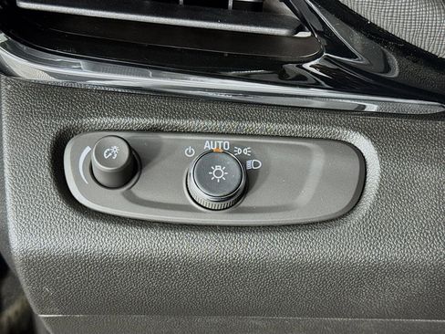 New 2026 Buick Envista Sport Touring image 10