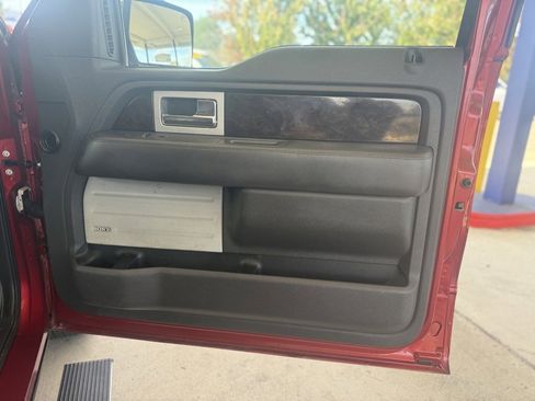 Used 2014 Ford F150 Platinum image 20