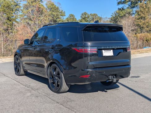 Used 2024 Land Rover Discovery Dynamic SE image 7