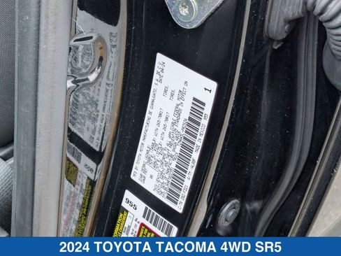 Used 2024 Toyota Tacoma TRD Off-Road image 36