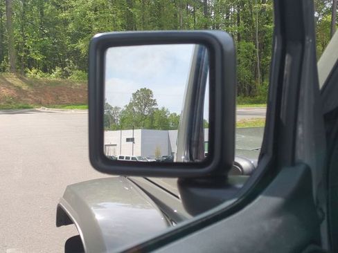 Used 2023 Jeep Wrangler Unlimited Sahara w/ Cold Weather Group AWD/4WD image 18