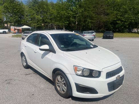 Used 2014 Chevrolet Sonic LT FWD image 7