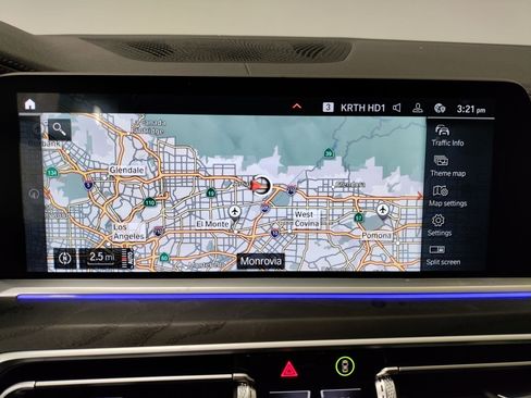 Used 2022 BMW X7 xDrive40i w/ Cold Weather Package image 25