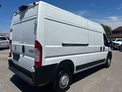 Used 2026 RAM ProMaster 2500 w/ Convenience Group FWD image 5