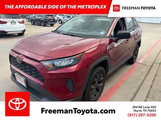 Used 2022 Toyota RAV4 LE FWD video 1