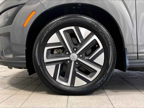 Used 2023 Hyundai Kona SEL image 7