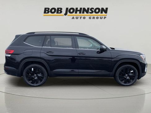 New 2026 Volkswagen Atlas SE image 9