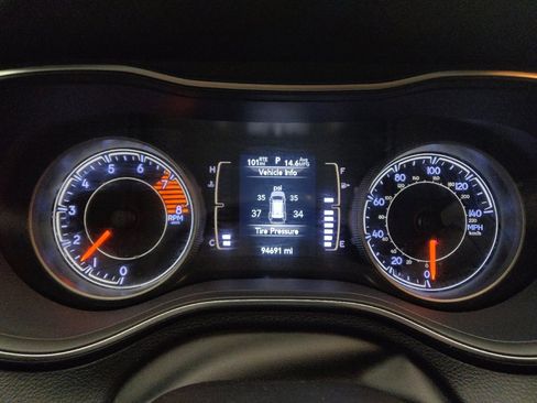 Used 2019 Jeep Cherokee Latitude Plus w/ Cold Weather Group image 23