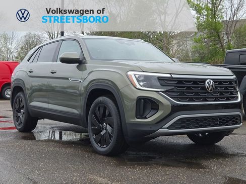 New 2026 Volkswagen Atlas Cross Sport SE AWD/4WD image 1