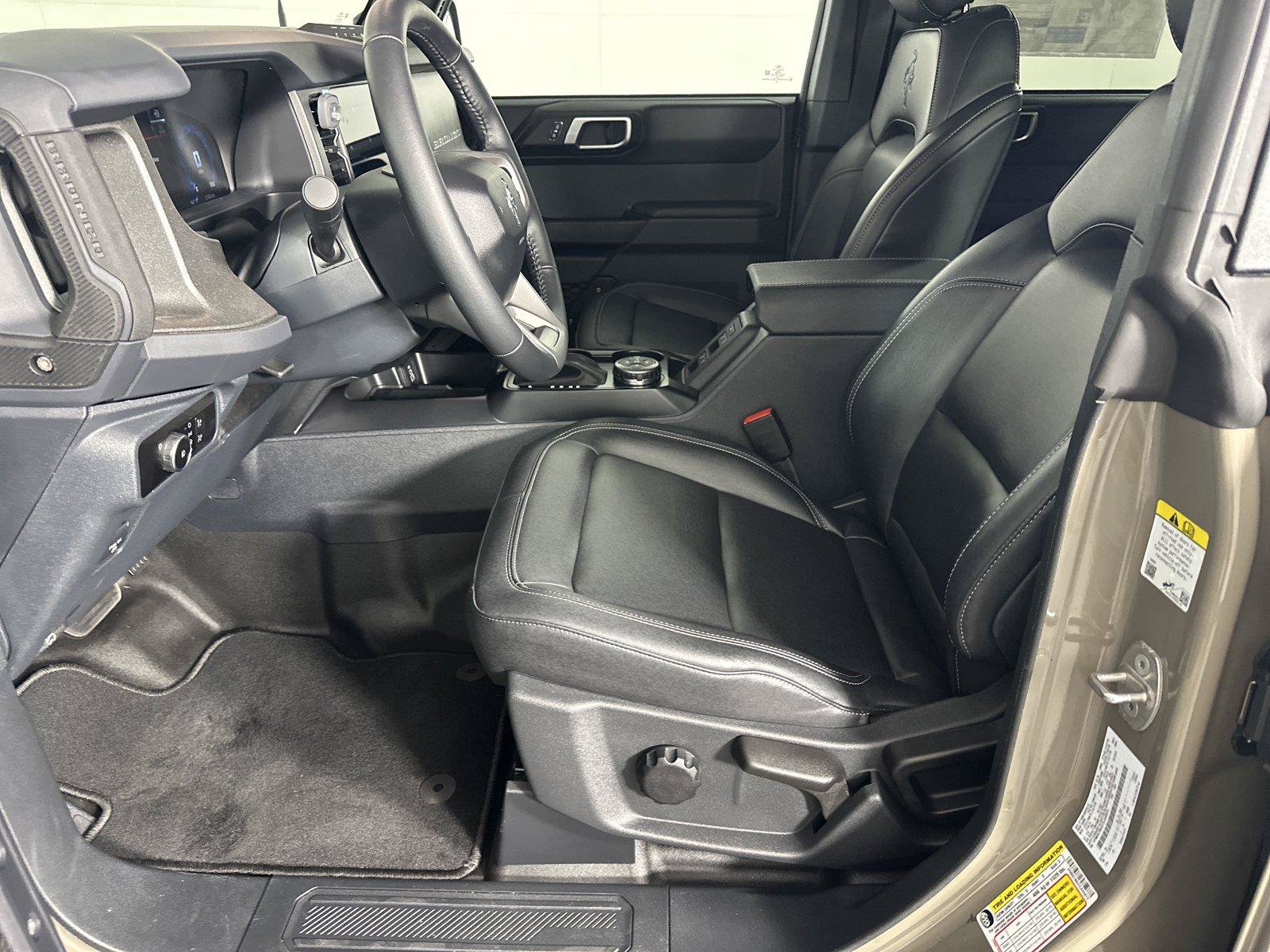 New 2026 Ford Bronco Big Bend w/ Black Diamond Package AWD/4WD image 8