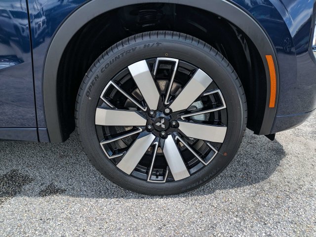 New 2026 Mitsubishi Outlander SEL FWD image 11
