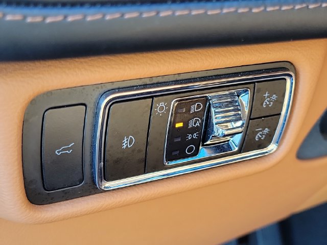Used 2024 Lincoln Aviator Black Label w/ Jet Package AWD/4WD image 11