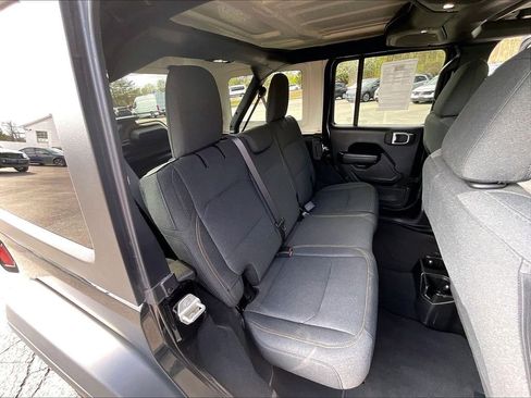 Used 2024 Jeep Wrangler Unlimited Sport AWD/4WD image 19