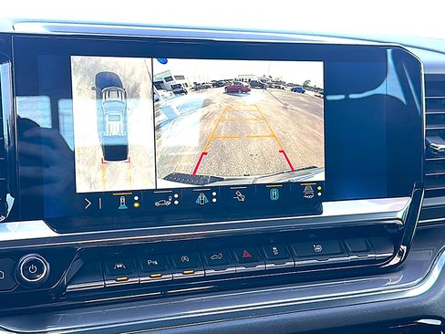 Used 2023 Chevrolet Silverado 1500 High Country w/ Technology Package image 31