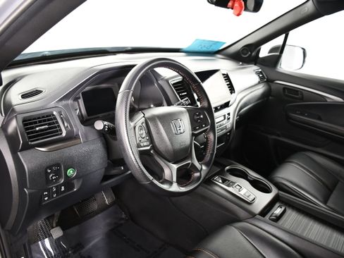 Certified 2023 Honda Passport TrailSport image 39