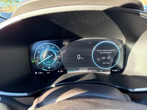 Used 2022 Hyundai Santa Fe Limited w/ Cargo Package image 16