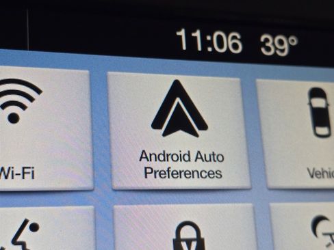 Used 2017 Ford Focus Titanium image 4