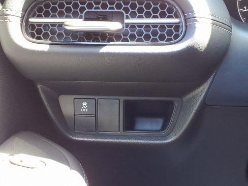 Certified 2024 Honda HR-V EX-L image 31