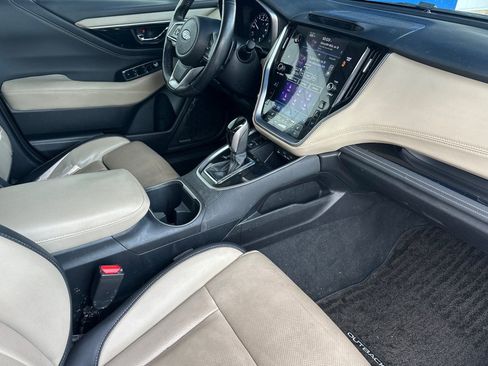 Used 2022 Subaru Outback Limited AWD/4WD image 21