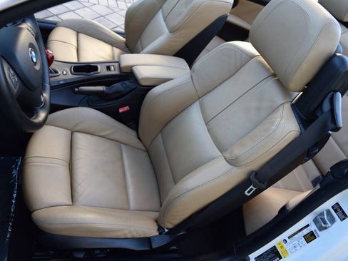 Used 2011 BMW M3 Convertible RWD image 47