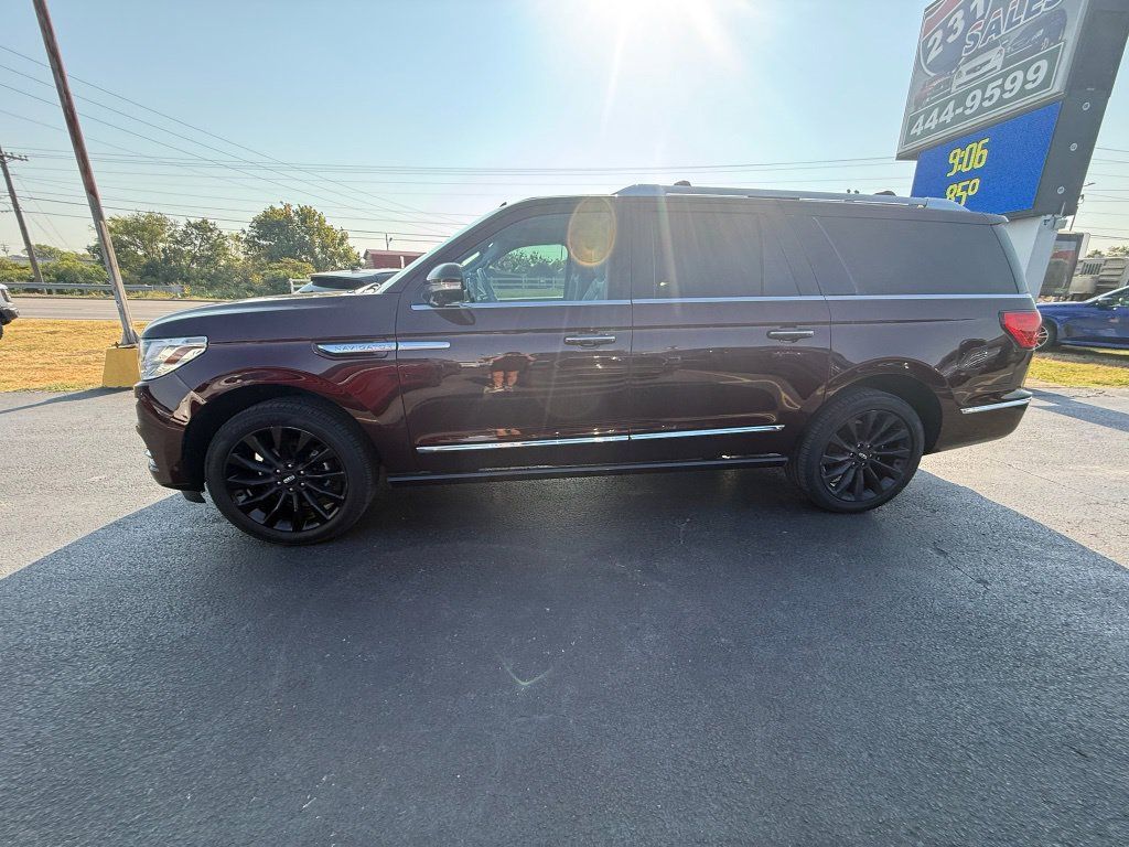 Used 2021 Lincoln Navigator L Reserve w/ Luxury Package AWD/4WD image 6