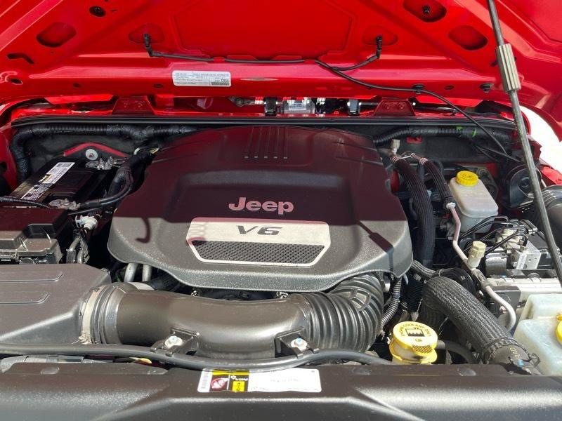 Used 2015 Jeep Wrangler Sport AWD/4WD image 39