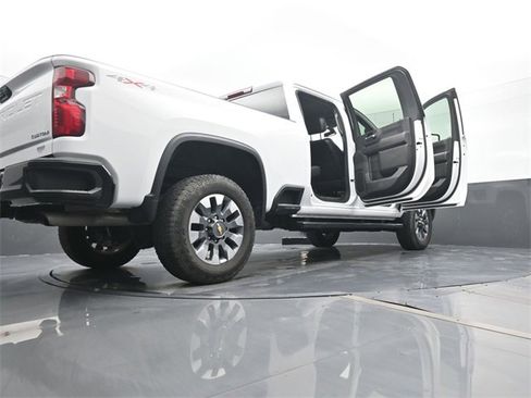 Used 2023 Chevrolet Silverado 2500 Custom w/ Custom Value Package image 25