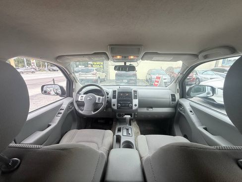 Used 2016 Nissan Frontier SV RWD image 18
