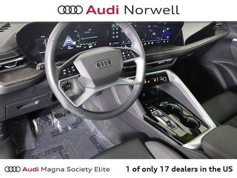 Used 2025 Audi Q5 2.0T Premium Plus w/ Premium Plus image 2