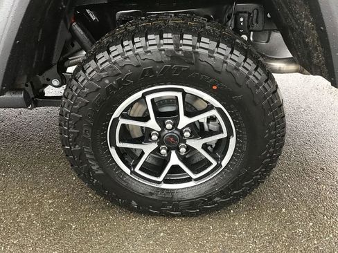 New 2025 Jeep Gladiator Rubicon w/ Safety Group image 10