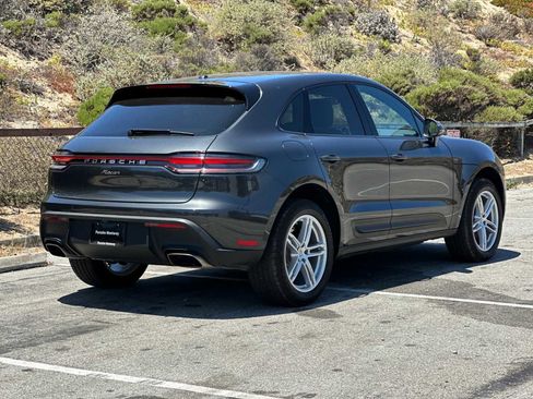 Used 2025 Porsche Macan image 7