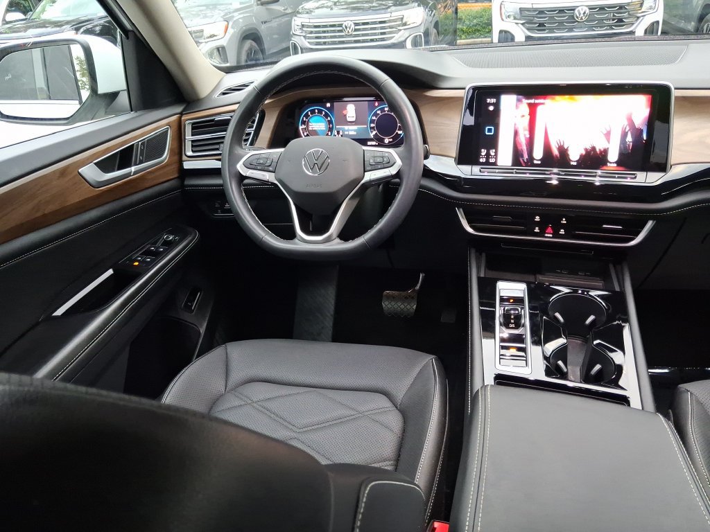 Certified 2024 Volkswagen Atlas SE FWD image 20