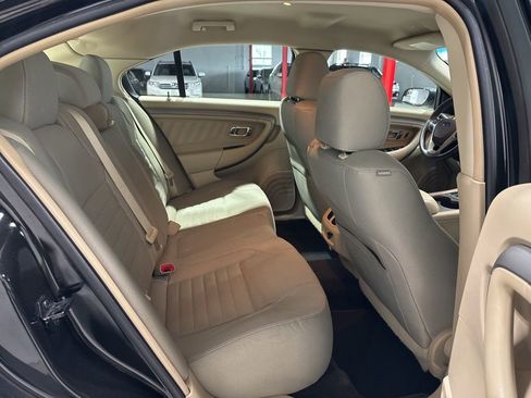 Used 2014 Ford Taurus SE image 33