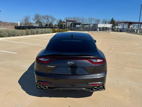 Used 2019 Kia Stinger Premium image 8