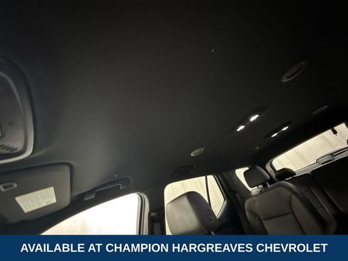 Certified 2023 Chevrolet Traverse LT w/ Rear Camera Mirror Package image 25