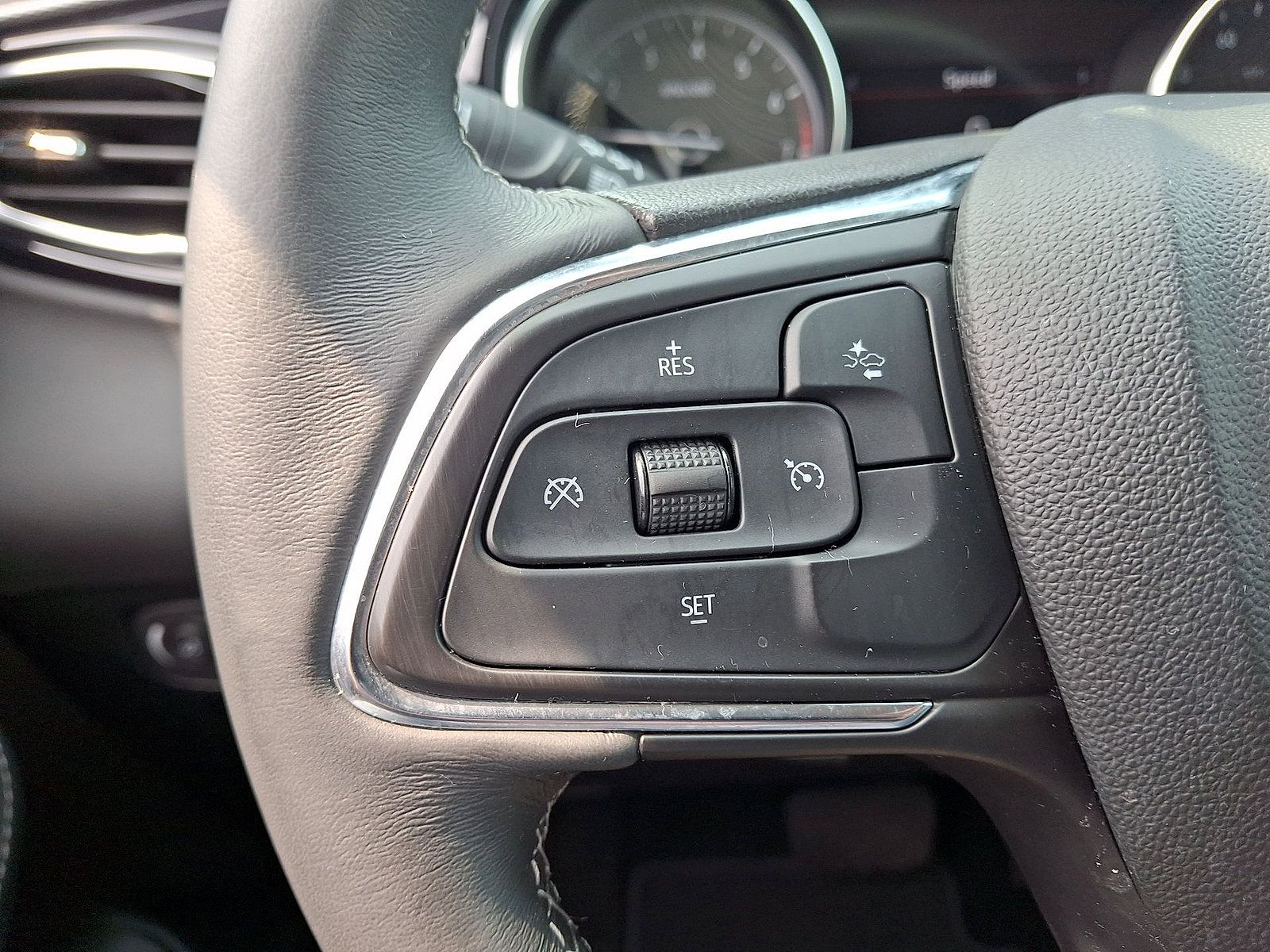 Used 2023 Buick Encore GX Preferred w/ Cold Weather Comfort Package FWD image 17