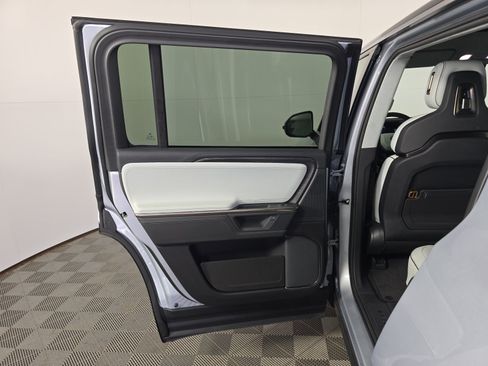 Used 2025 Rivian R1S Adventure AWD/4WD image 17