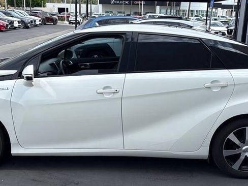 Used 2019 Toyota Mirai FWD image 8