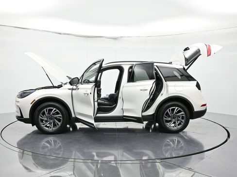 New 2026 Lincoln Corsair Premiere image 46