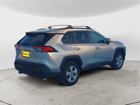 Used 2021 Toyota RAV4 XLE image 5