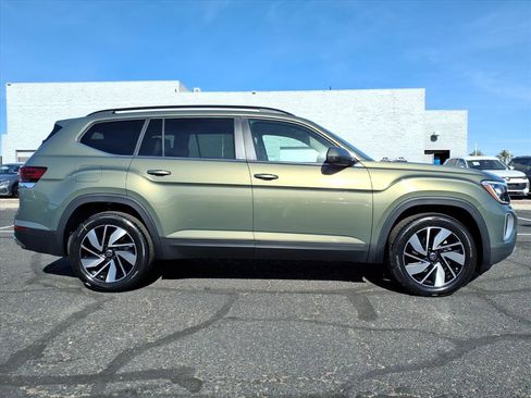 New 2026 Volkswagen Atlas SE image 8